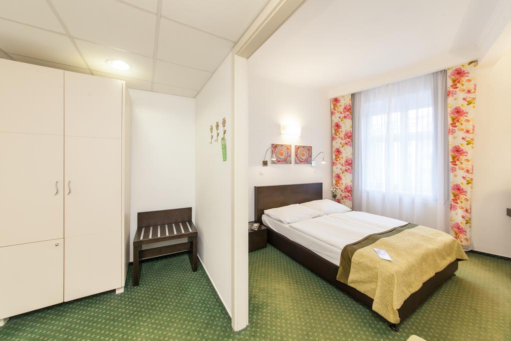 Hotel Vitkov ปราก ภายนอก รูปภาพ