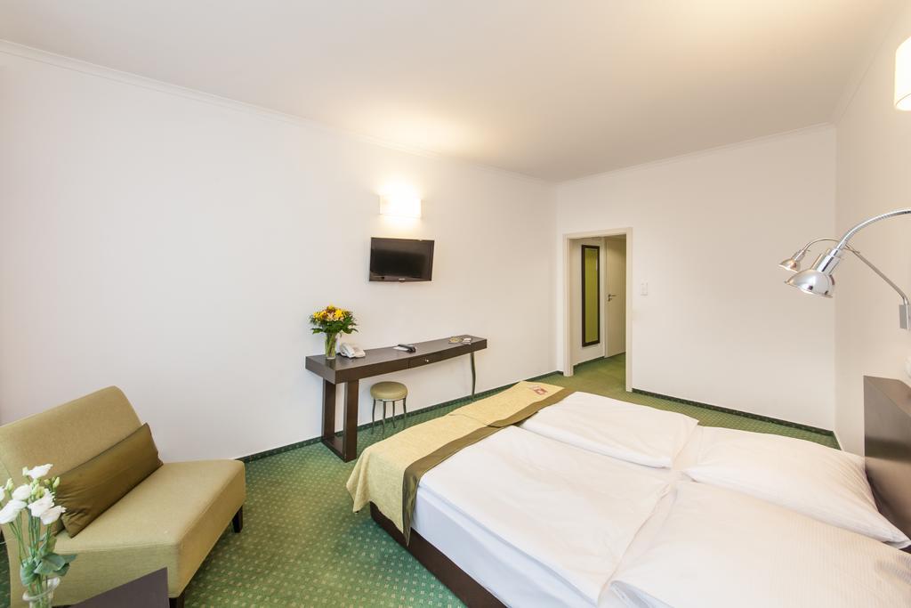 Hotel Vitkov ปราก ภายนอก รูปภาพ