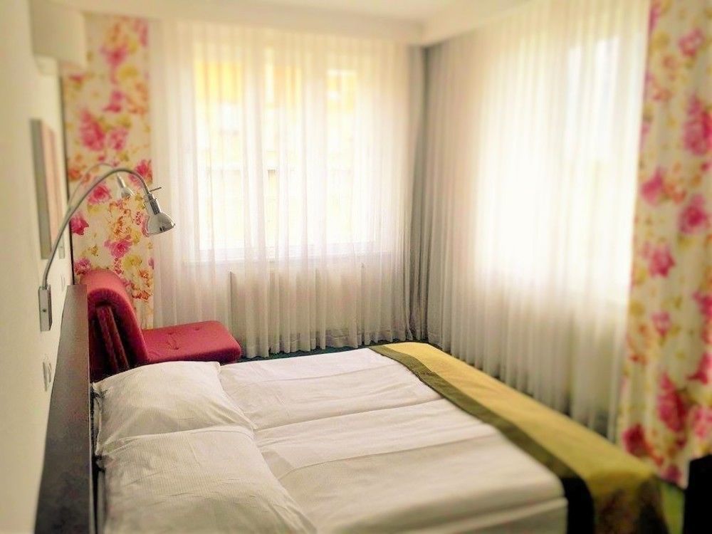 Hotel Vitkov ปราก ภายนอก รูปภาพ