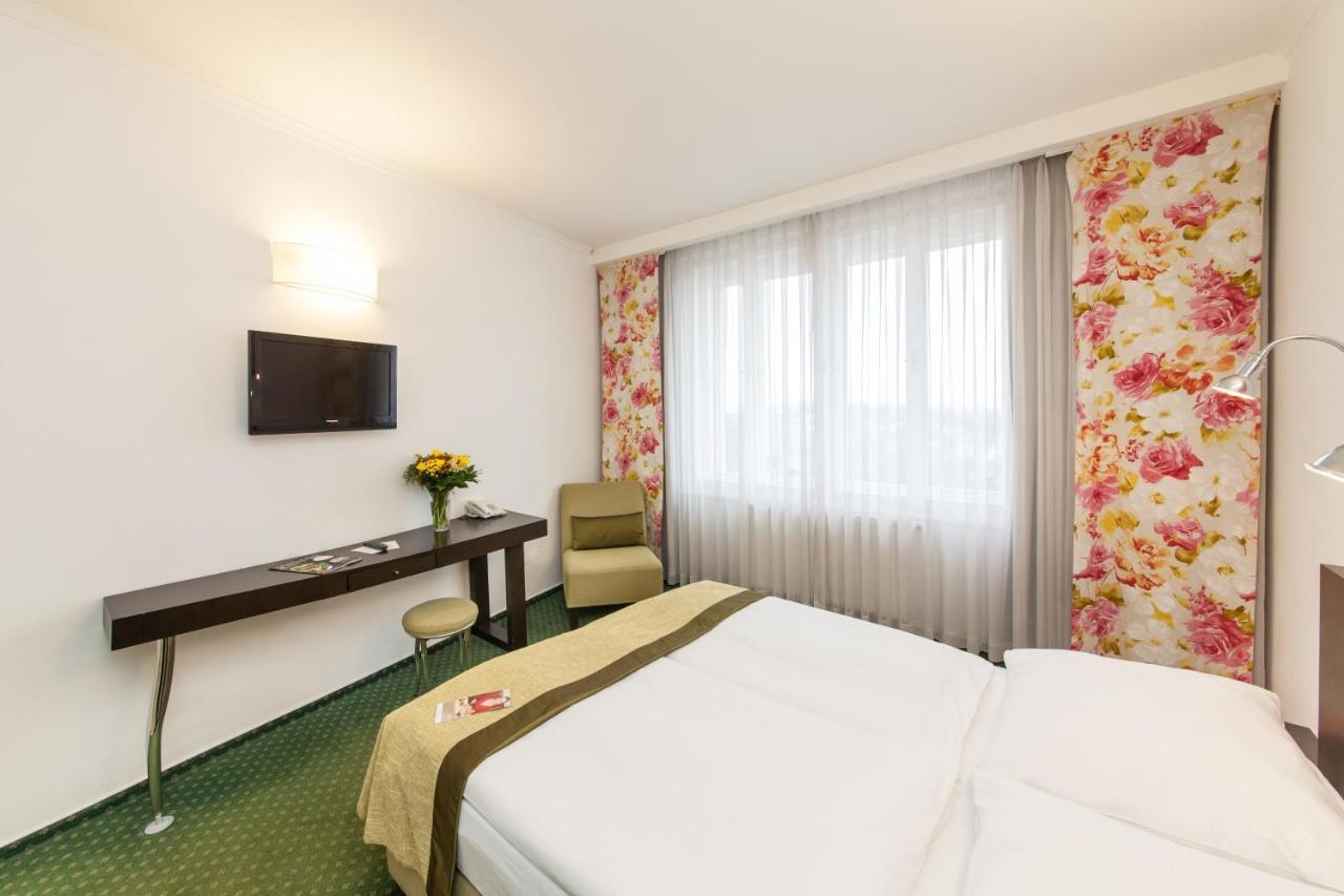Hotel Vitkov ปราก ภายนอก รูปภาพ