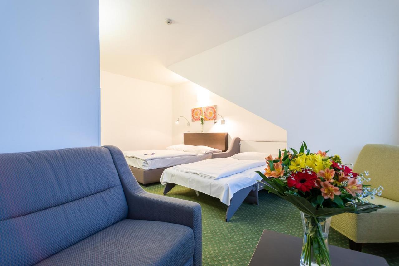 Hotel Vitkov ปราก ภายนอก รูปภาพ