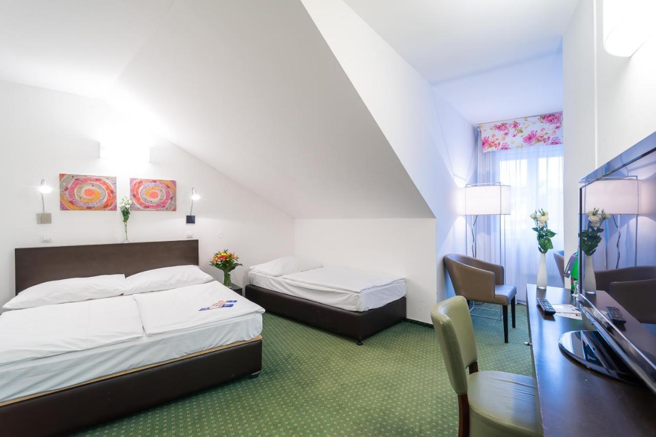 Hotel Vitkov ปราก ภายนอก รูปภาพ